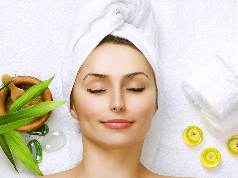 Làm sạch da đúng cách để quá trình trị mụn hiệu quả nhanh hơn.