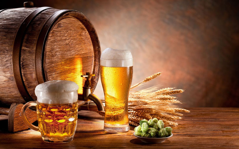 Bia tươi có tác dụng thần kỳ trong điều trị mụn bọc bị chai
