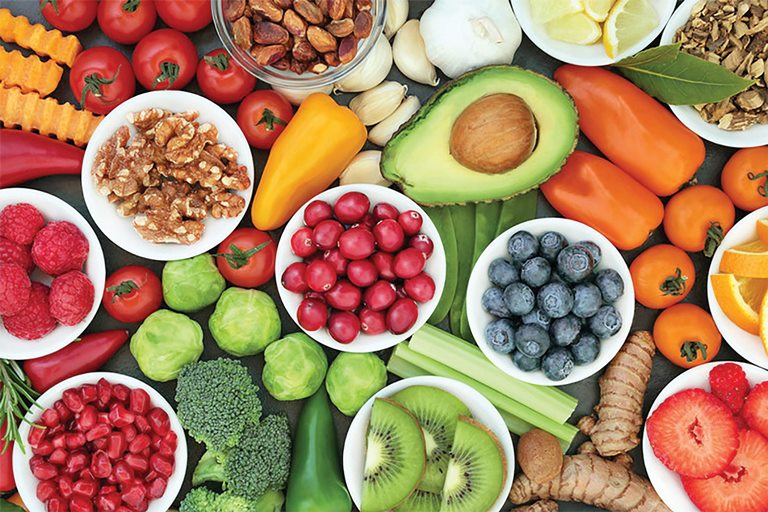 Chế độ dinh dưỡng nhiều vitamin hỗ trợ việc điều trị nám, tàn nhang hiệu quả