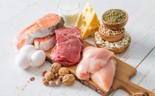 Điều chỉnh lộ trình dinh dưỡng để biết được nên bổ sung thực phẩm nào thì tốt cho cơ thể, hạn chế tình trạng mẩn ngứa do mề đay, tăng cường các thực phẩm có tác dụng thanh nhiệt, thải độc để ngăn ngừa tình độc tố tích tụ gây bệnh.