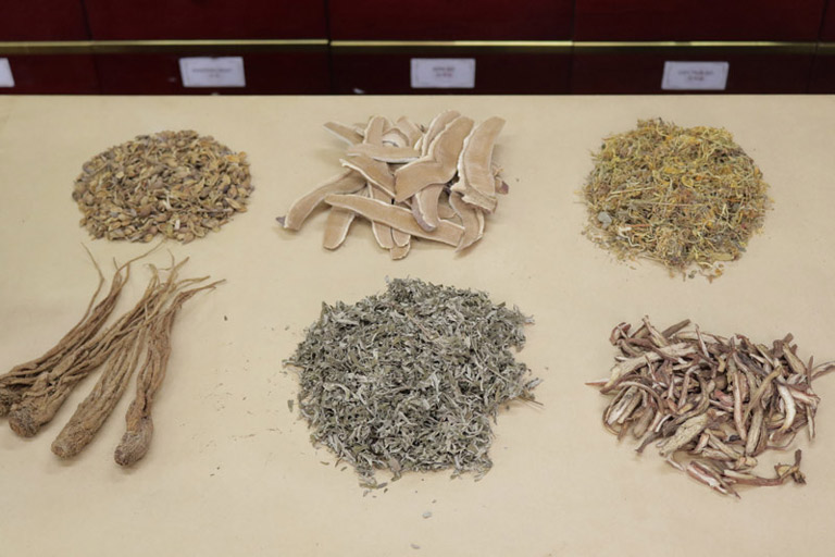 Sự kết hợp hàng chục loại thảo dược cung đình thượng hạng trong Nhất Nam Hoàn Nguyên Bì