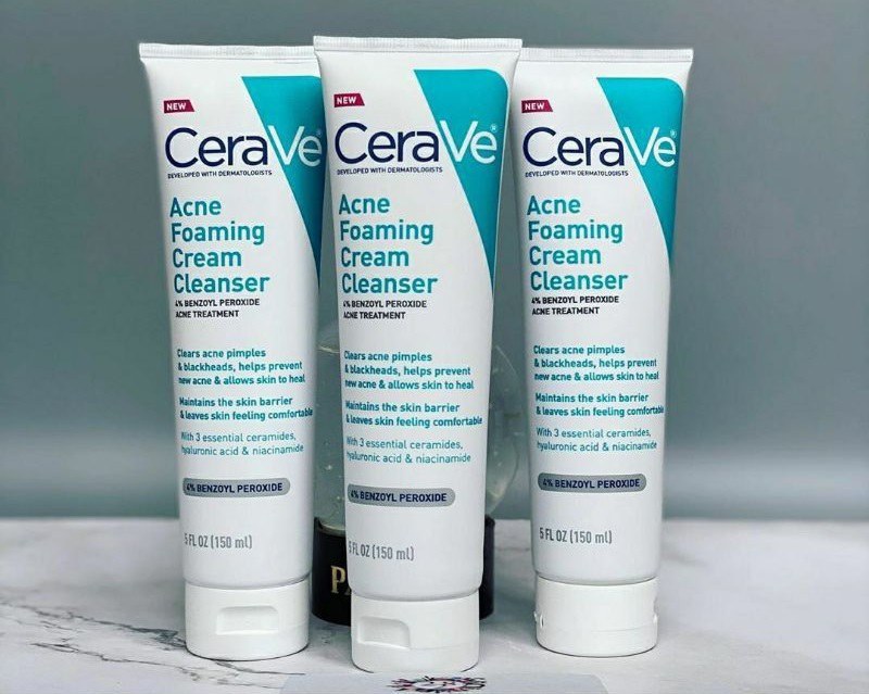 Sữa rửa mặt CeraVe Acne Foaming Cream Cleanser